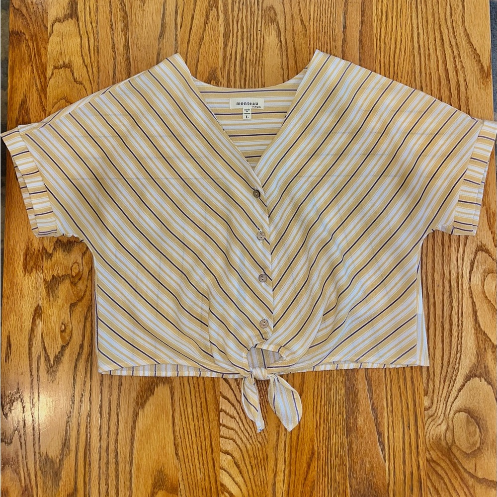 Cute Tie-Front Top